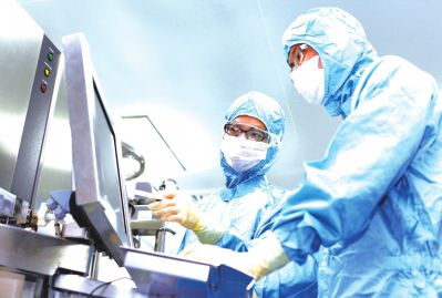 10月31日，HJC黄金城平台参与拍摄专题片《大道同行》