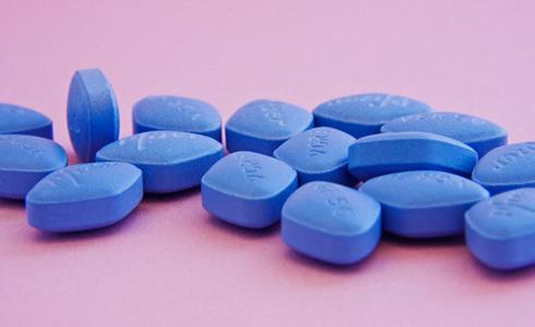 药品销售榜大变样！政策促洗牌，企业如何守护大品种？