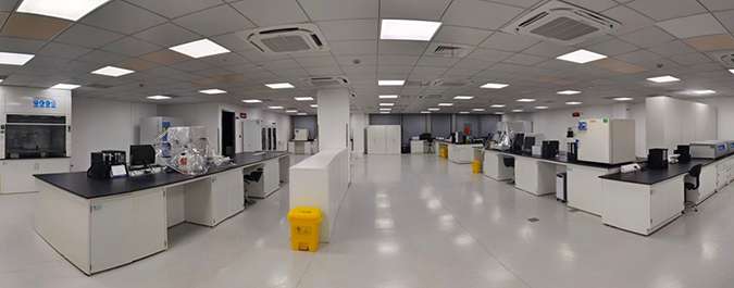 HJC黄金城平台病理学研究实验平台.jpg